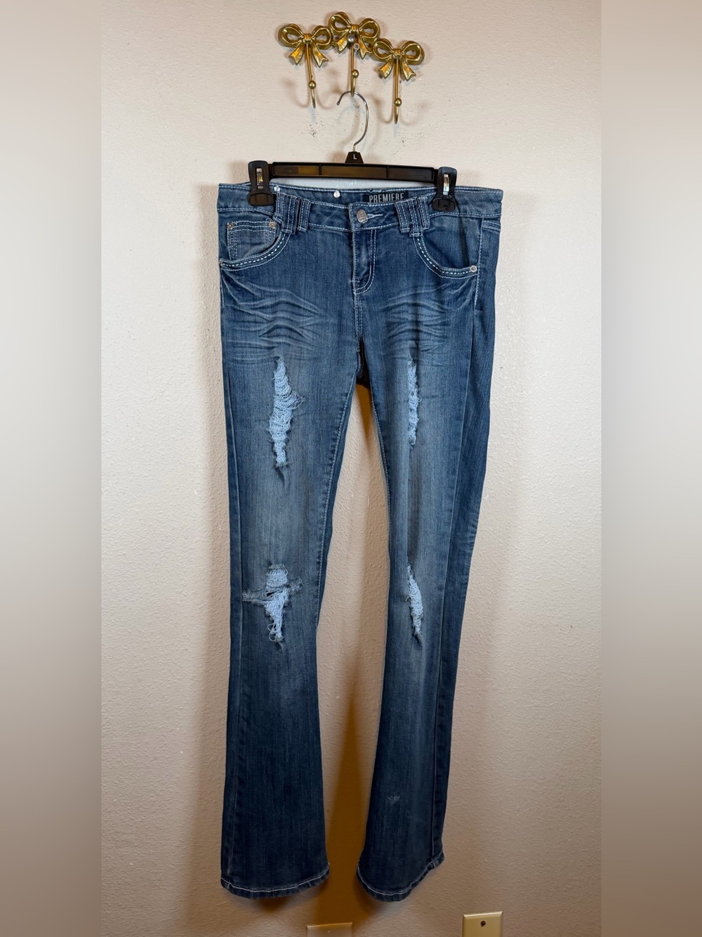 Premiere by Rue21 Women's Distressed Skinny Jeans in Blue Size 5/6